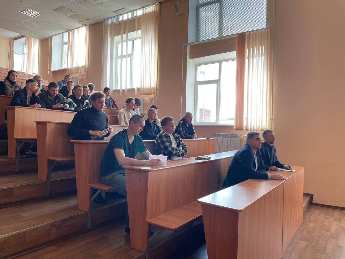 ПАО «Россети Волга» определило перспективные темы для выпускных квалификационных работ  студентов кафедры Фото 3