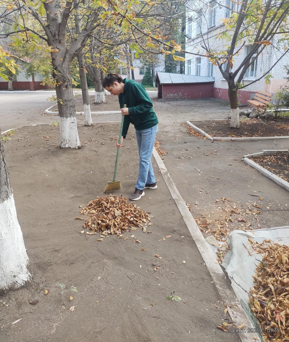 Участие сотрудников кафедры в общегородском субботнике Фото 2
