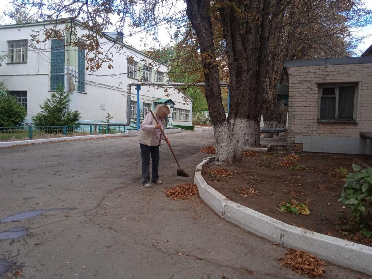 Институт ветеринарной медицины и фармации принял участие в общегородском субботнике Фото 5
