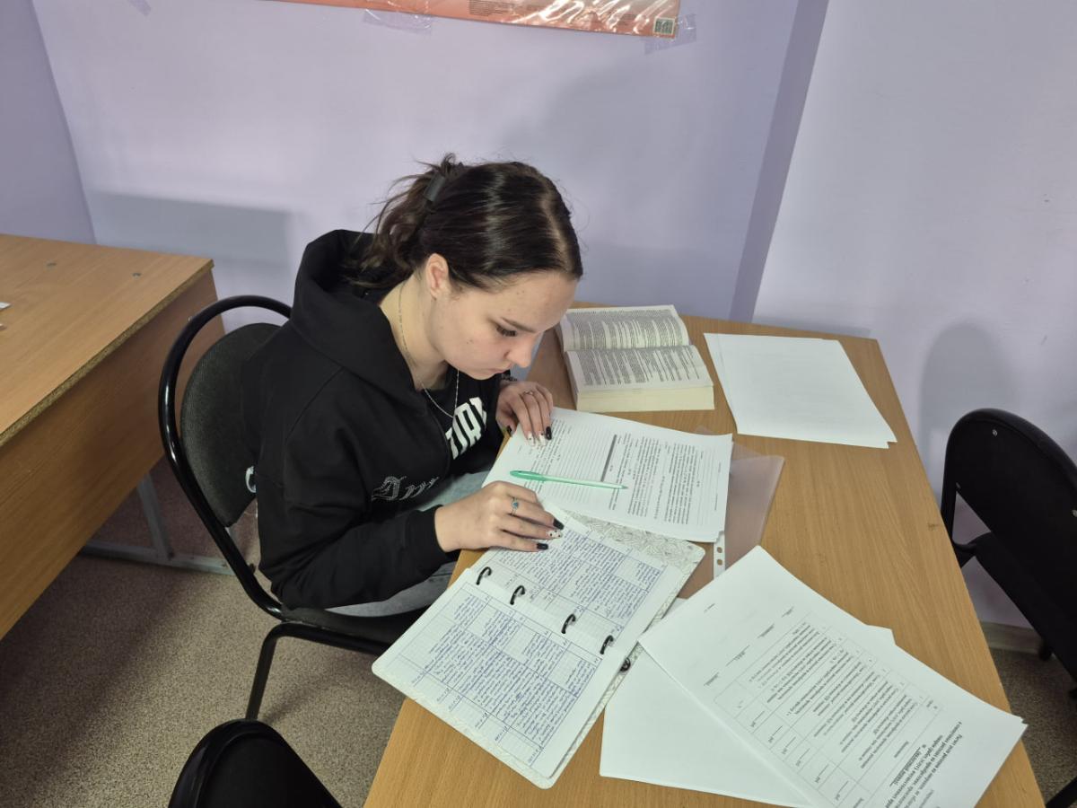 Практическое занятие по налоговому учету: студенты колледжа осваивают учетную политику Фото 1