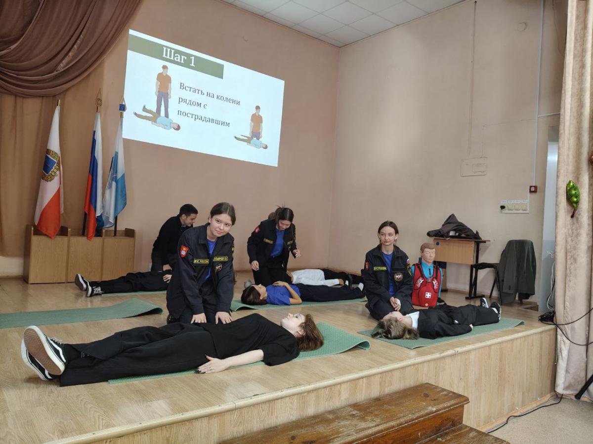 Профориентационная работа кафедры  «Техносферная безопасность и транспортно-технологические машины» в МОУ «СОШ № 95 с УИОП» Октябрьского района  г. Саратова. Фото 5