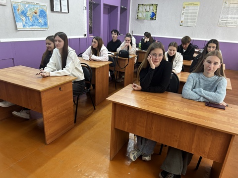 классный час в рамках разговора о важном на тему: «Мирный атом. День работника атомной промышленности» Фото 1