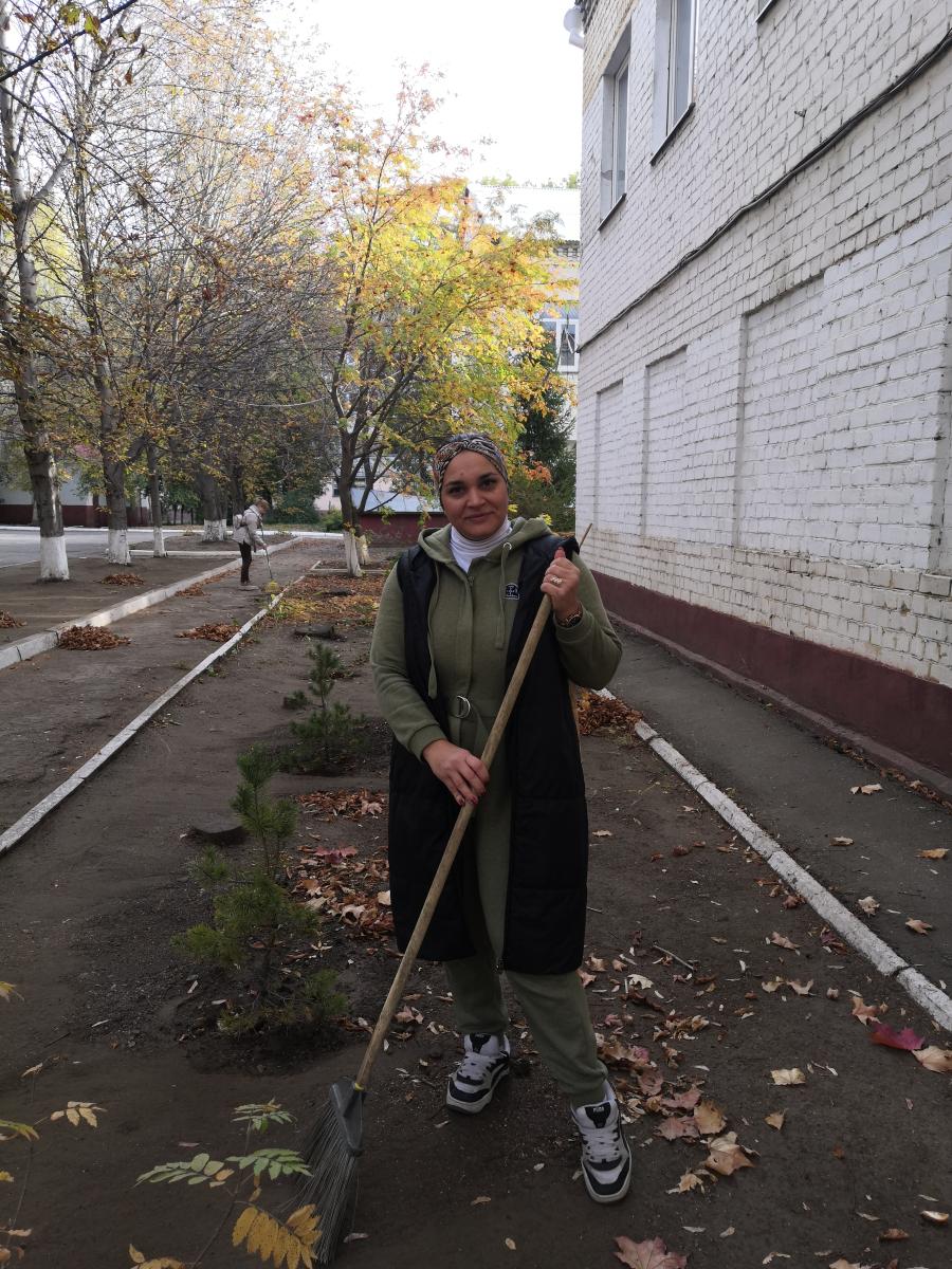 Субботник в рамках месячника по благоустройству Фото 2