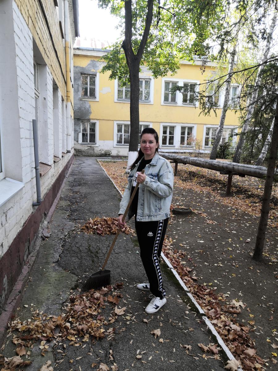 Субботник в рамках месячника по благоустройству Фото 4