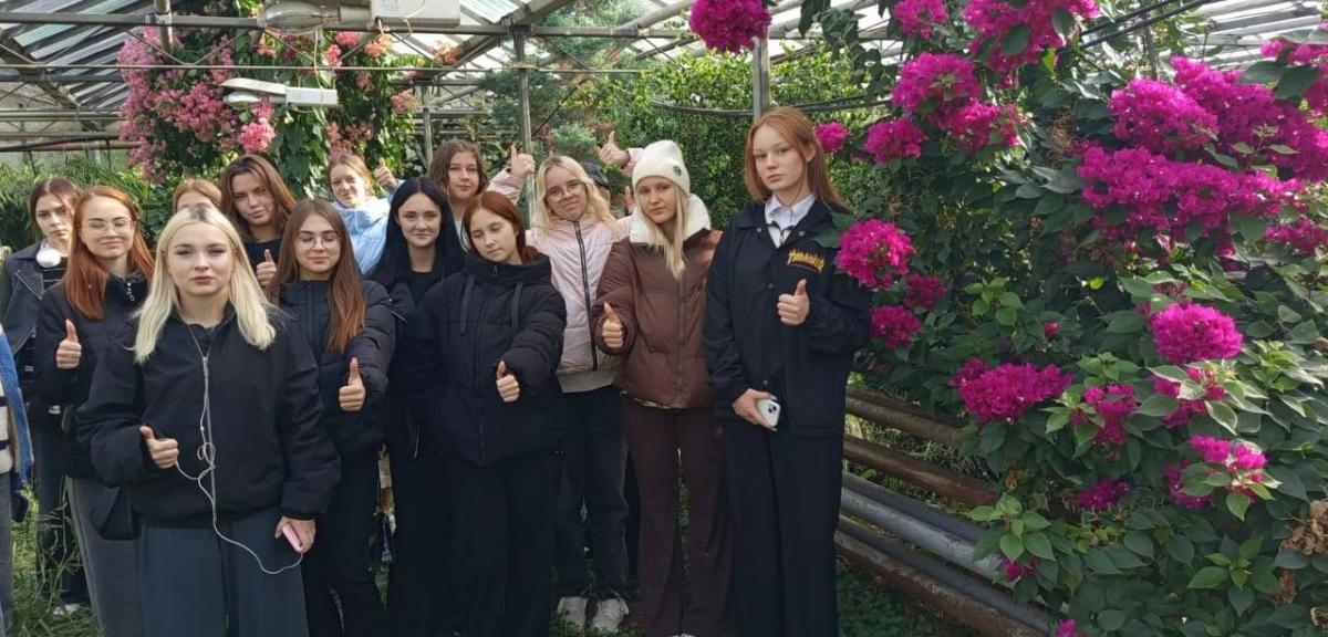Участники профильной смены Центра «Галактика 64» посетили с экскурсией УНПК «Агроцентр» Фото 5
