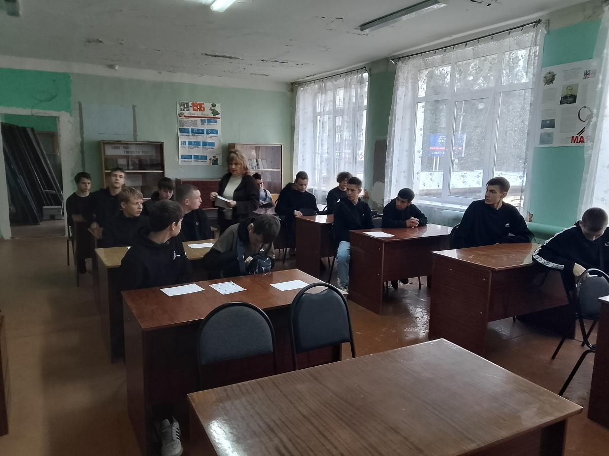 Экскурсия в библиотеку Марксовского с/х техникума Фото 2