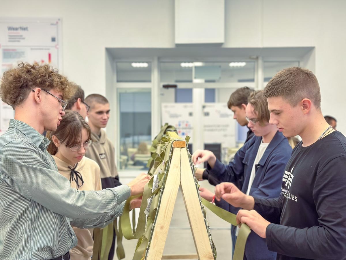 Студенты Вавиловского университета поддержали всероссийскую акцию «Вузы для фронта!» Фото 5
