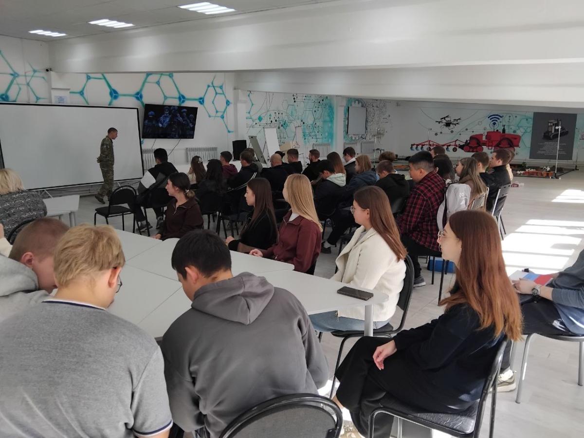 Встреча студентов института агробизнеса с представителями 12 главного управления Министерства обороны Российской Федерации. Фото 1