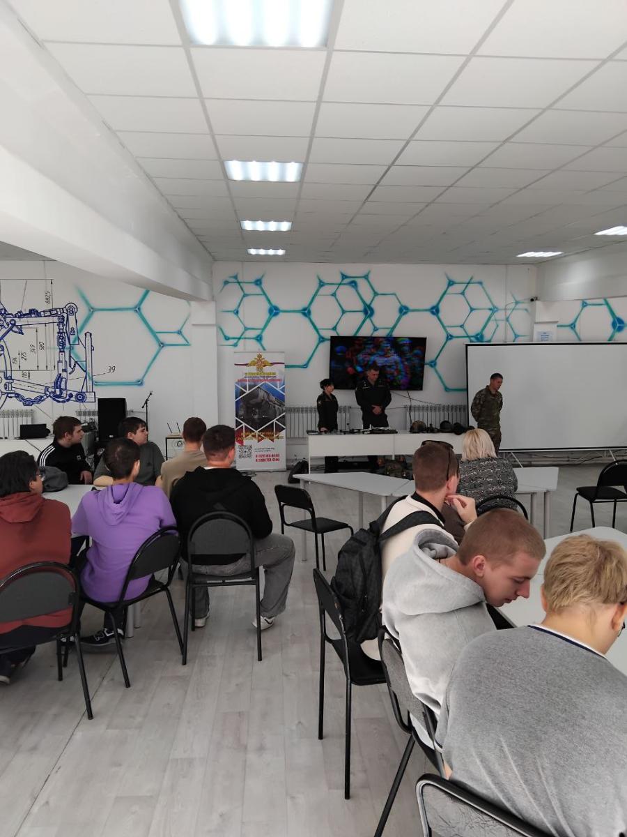 Встреча студентов института агробизнеса с представителями 12 главного управления Министерства обороны Российской Федерации. Фото 2