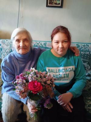 Поздравление с  85-летним юбилеем преподавателя университета Лидии Ивановны Рунич