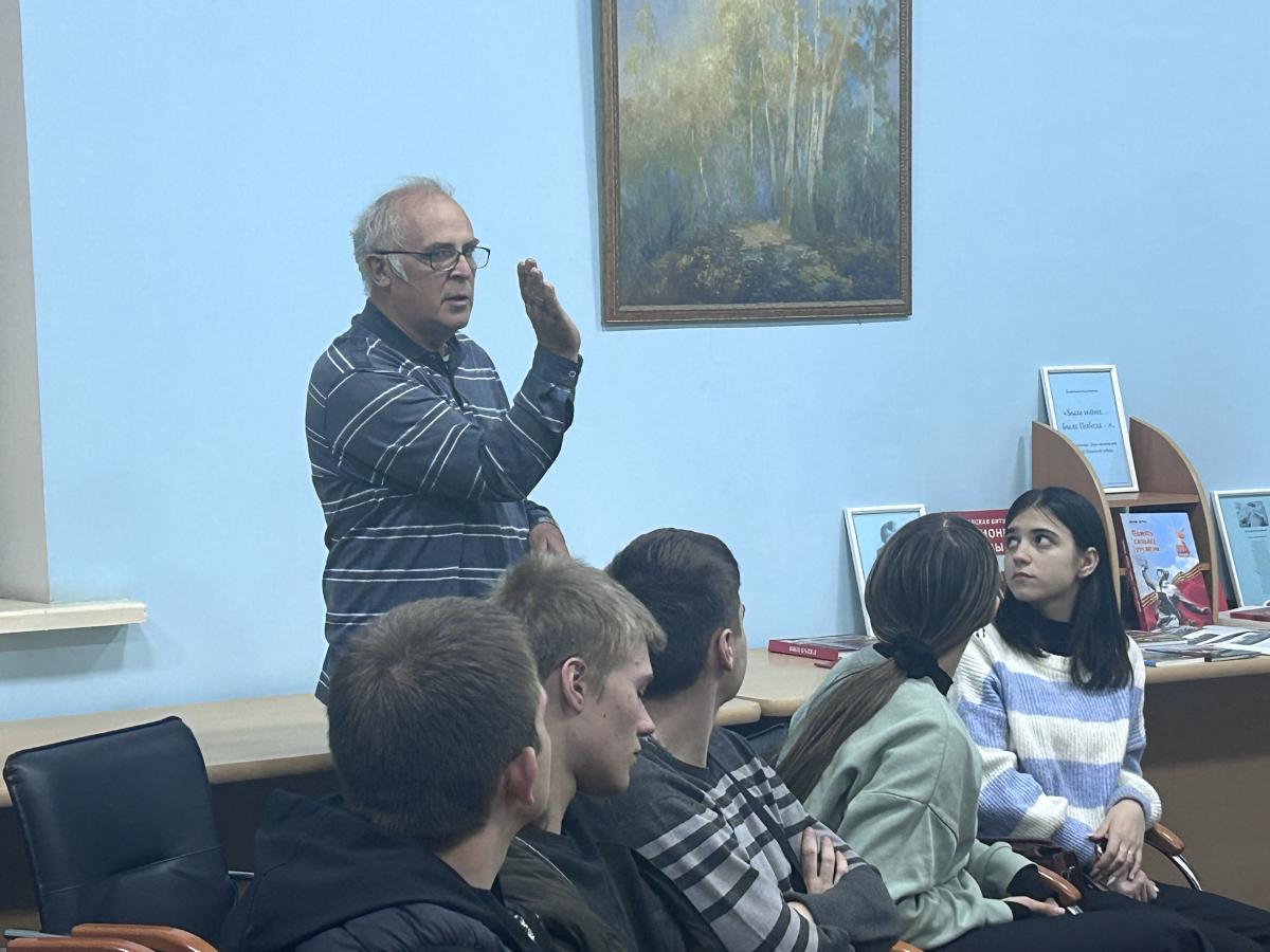 Вавиловцы встретились с главредом сетевого издания «Книга Памяти Саратовской области» Фото 7