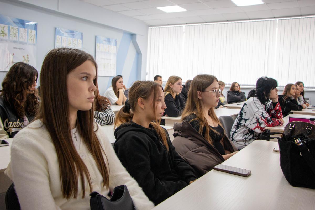 Студентам Вавиловского университета рассказали о вреде наркотических веществ Фото 1