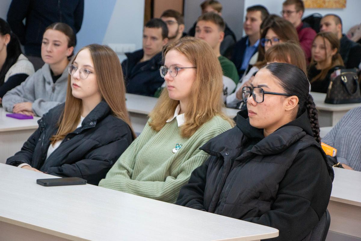Студентам Вавиловского университета рассказали о вреде наркотических веществ Фото 5