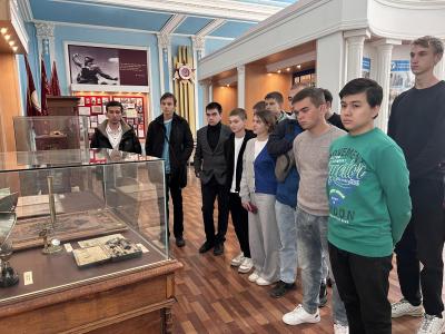 В музее истории прошла экскурсия для первокурсников