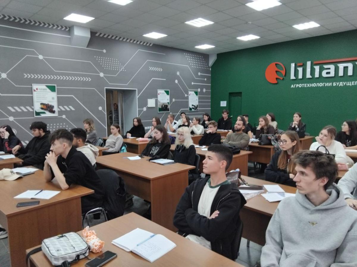 Встреча с первокурсниками Фото 1