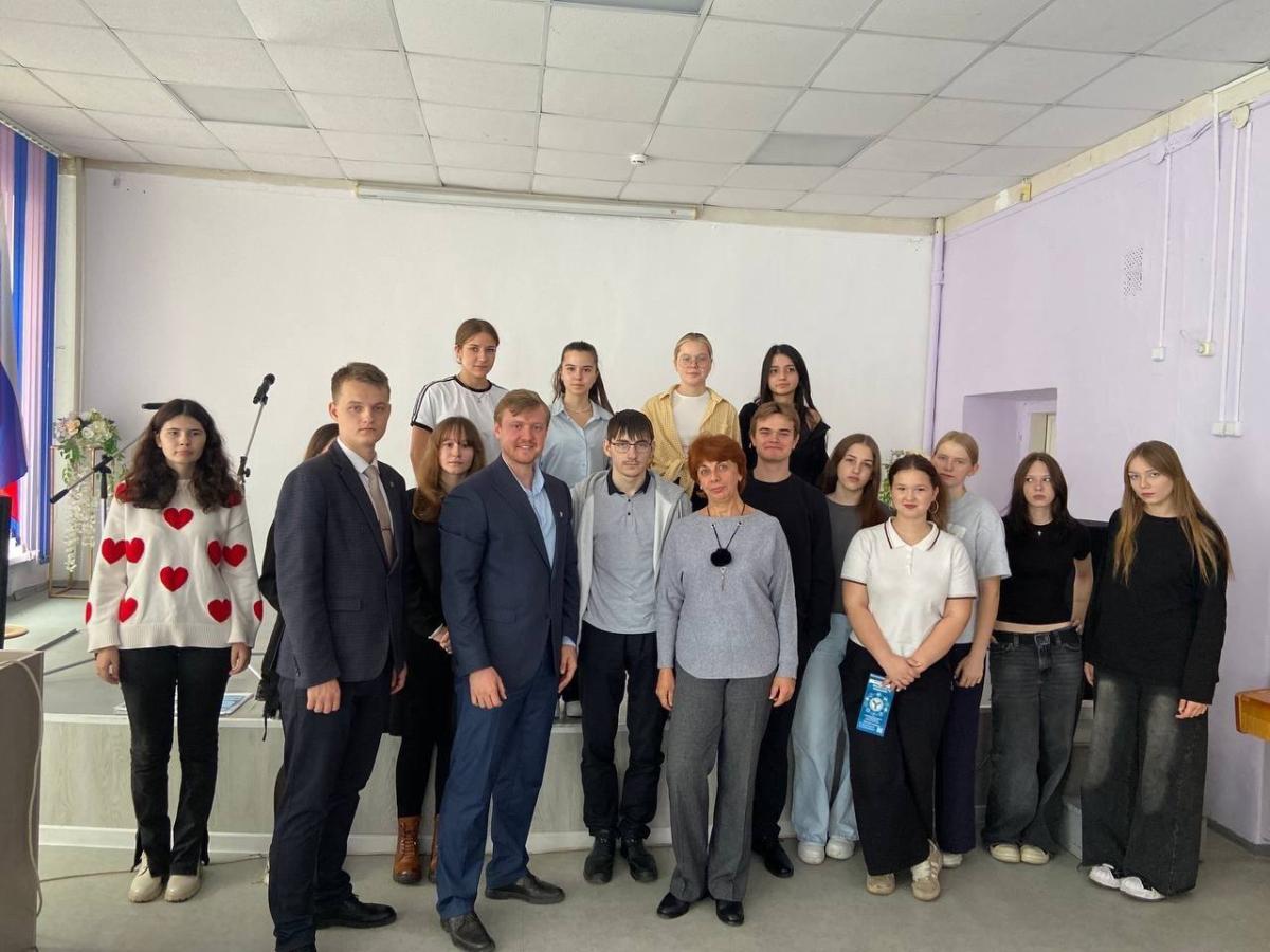Профориентационная работа кафедры «Гидромелиорация, природообустройство и строительство в АПК» с учащимися МОУ «Средняя образовательная школа №9» г. Саратов Фото 5 Профориентационная работа кафедры «Гидромелиорация, природообустройство и строительство в АПК» с учащимися МОУ «Средняя образовательная школа №9» г. Саратов Фото 5