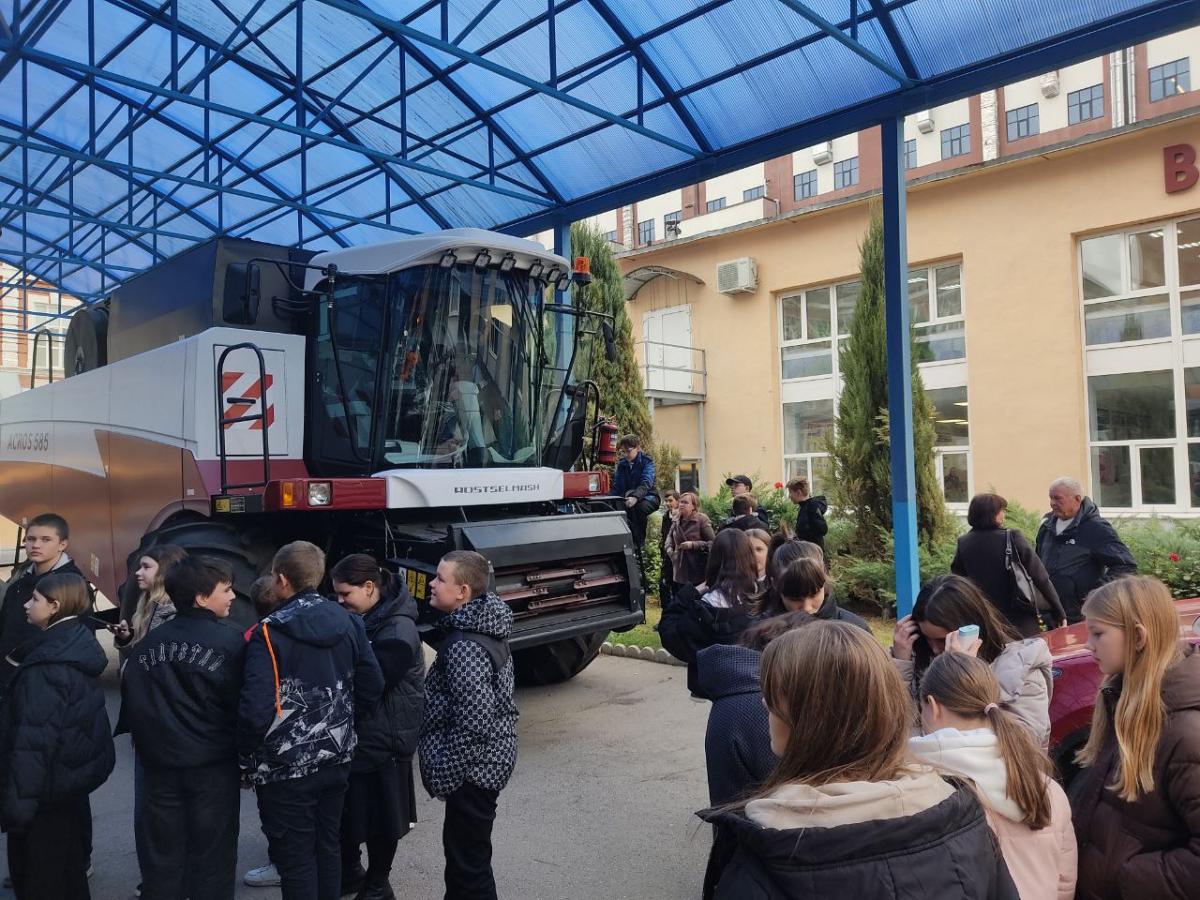 Участие кафедры «Техническое обеспечение АПК» в дне открытых дверей Фото 1 Участие кафедры «Техническое обеспечение АПК» в дне открытых дверей Фото 1