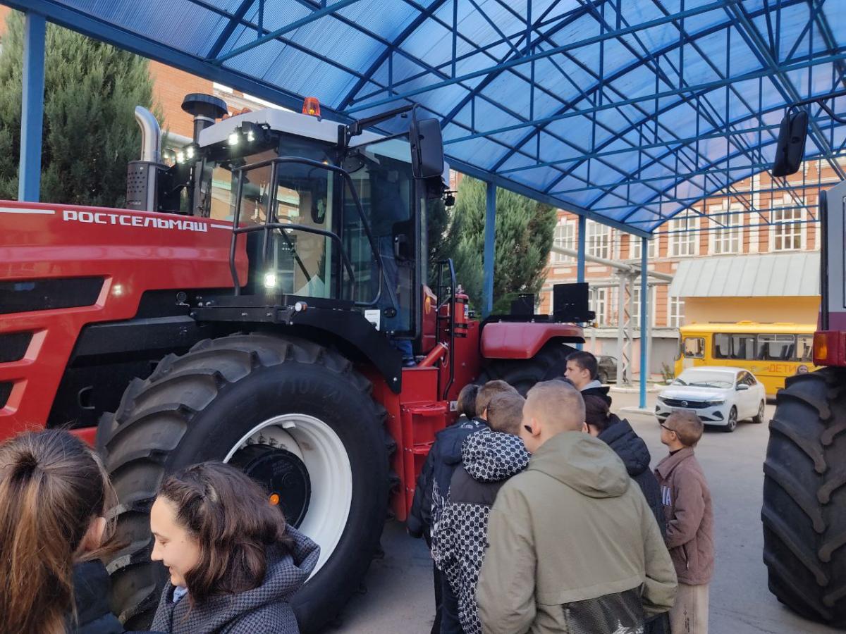 Участие кафедры «Техническое обеспечение АПК» в дне открытых дверей Фото 2 Участие кафедры «Техническое обеспечение АПК» в дне открытых дверей Фото 2