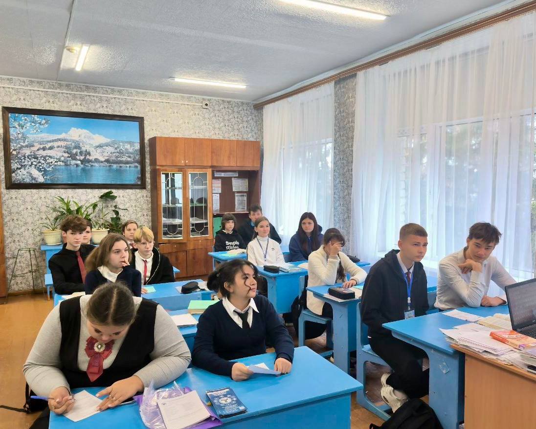 Профориентационная работа в МАОУ "СОШ п. Красный Текстильщик" Фото 2 Профориентационная работа в МАОУ "СОШ п. Красный Текстильщик" Фото 2