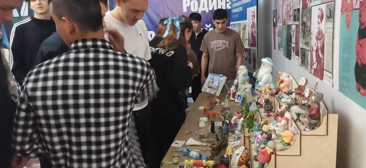 Студенты познакомились с историей кукольного артельного производства. Фото 5 Студенты познакомились с историей кукольного артельного производства. Фото 5