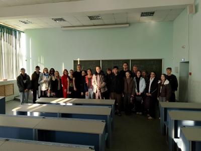 Участие в квесте «Я знаю своих»