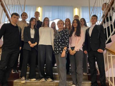 Профориентация будущих финансистов: встреча преподавателей Вавиловского университета и учеников СОШ №45