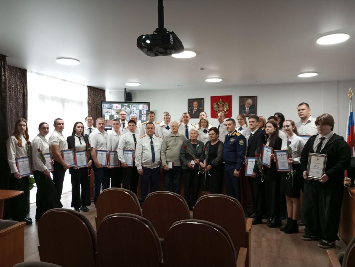 Студента колледжа наградили благодарностью за проявленную храбрость Фото 3 Студента колледжа наградили благодарностью за проявленную храбрость Фото 3