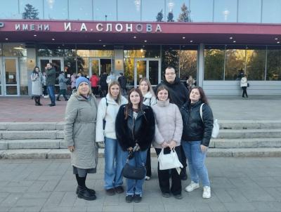 Посещение театра драмы имени А.И. Слонова