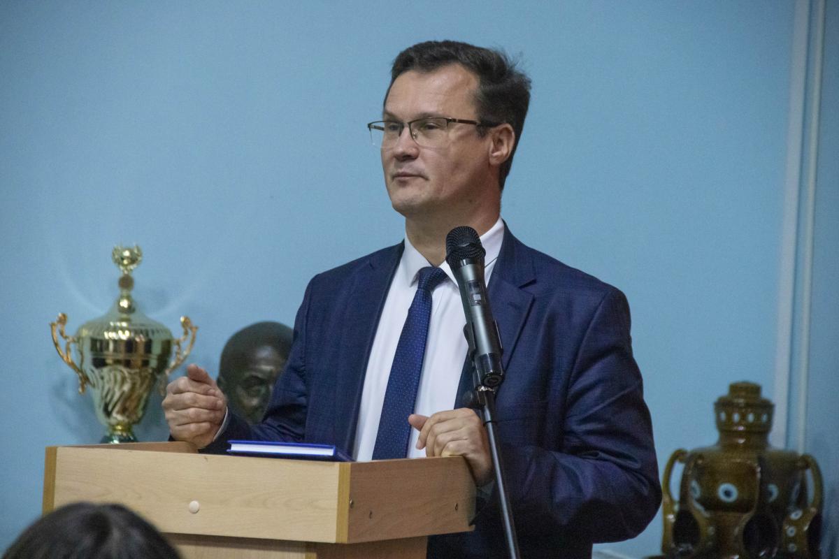 Профессор Фярид Абдразаков издал книгу о своем научном и жизненном пути Фото 1