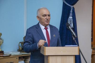 Профессор Фярид Абдразаков издал книгу о своем научном и жизненном пути