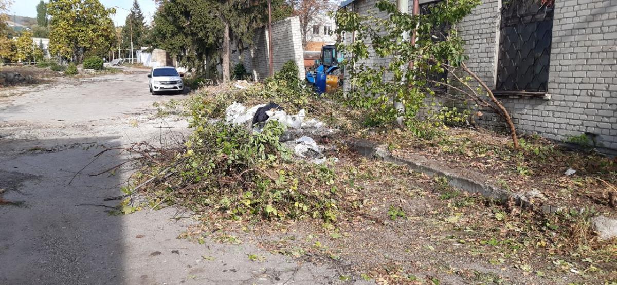 Городской субботник в УНПК «Агроцентр» Фото 5