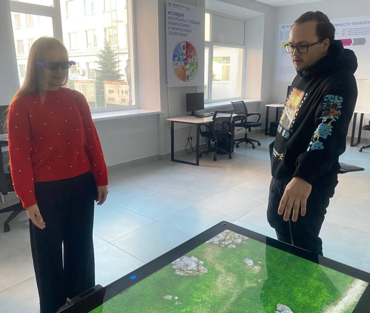 Саратовские школьники посетили Вавиловский университет с экскурсией Фото 9 Саратовские школьники посетили Вавиловский университет с экскурсией Фото 9