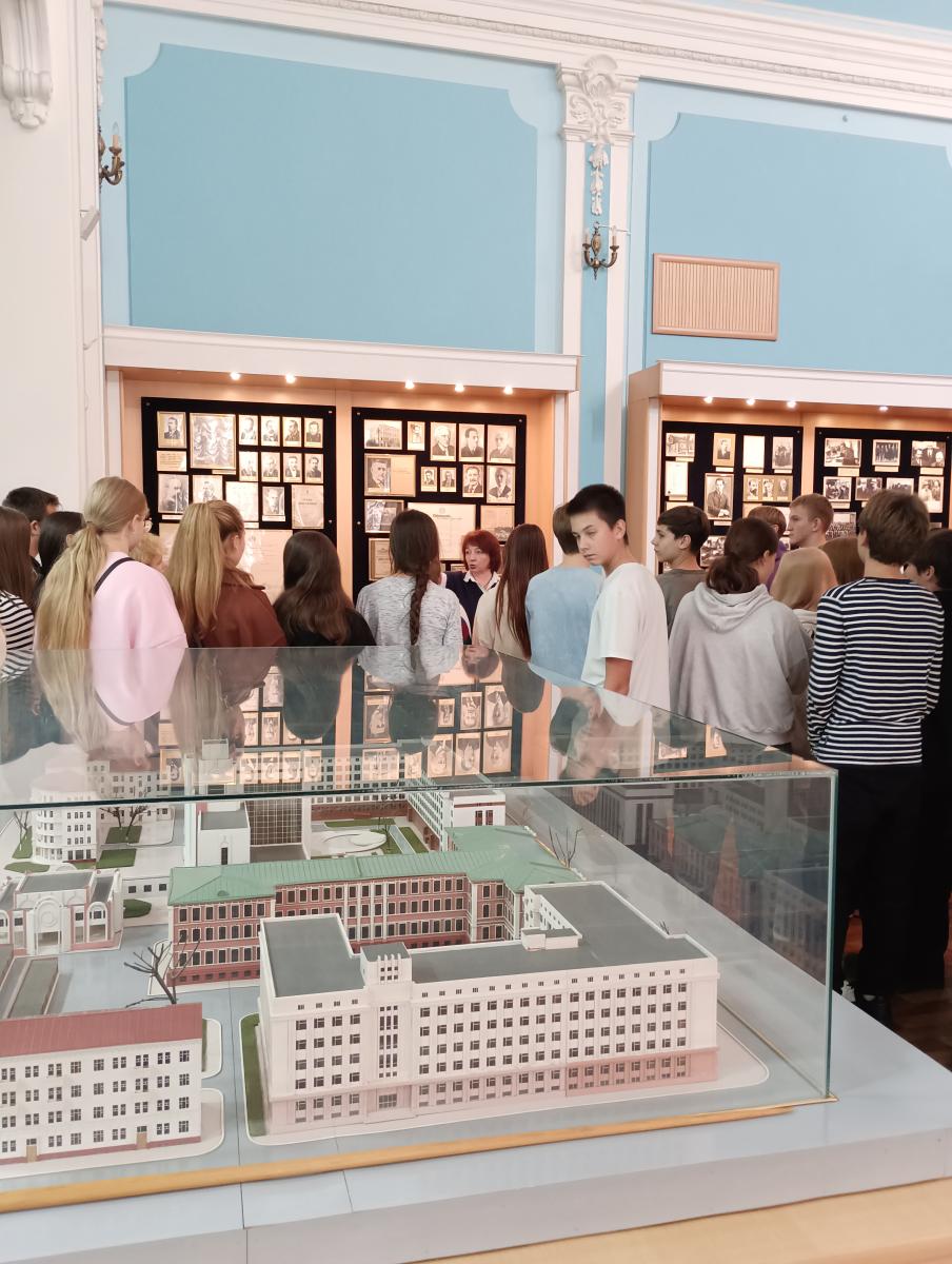 Каникулы с пользой: знакомство аткарских школьников с Вавиловским университетом Фото 3 Каникулы с пользой: знакомство аткарских школьников с Вавиловским университетом Фото 3