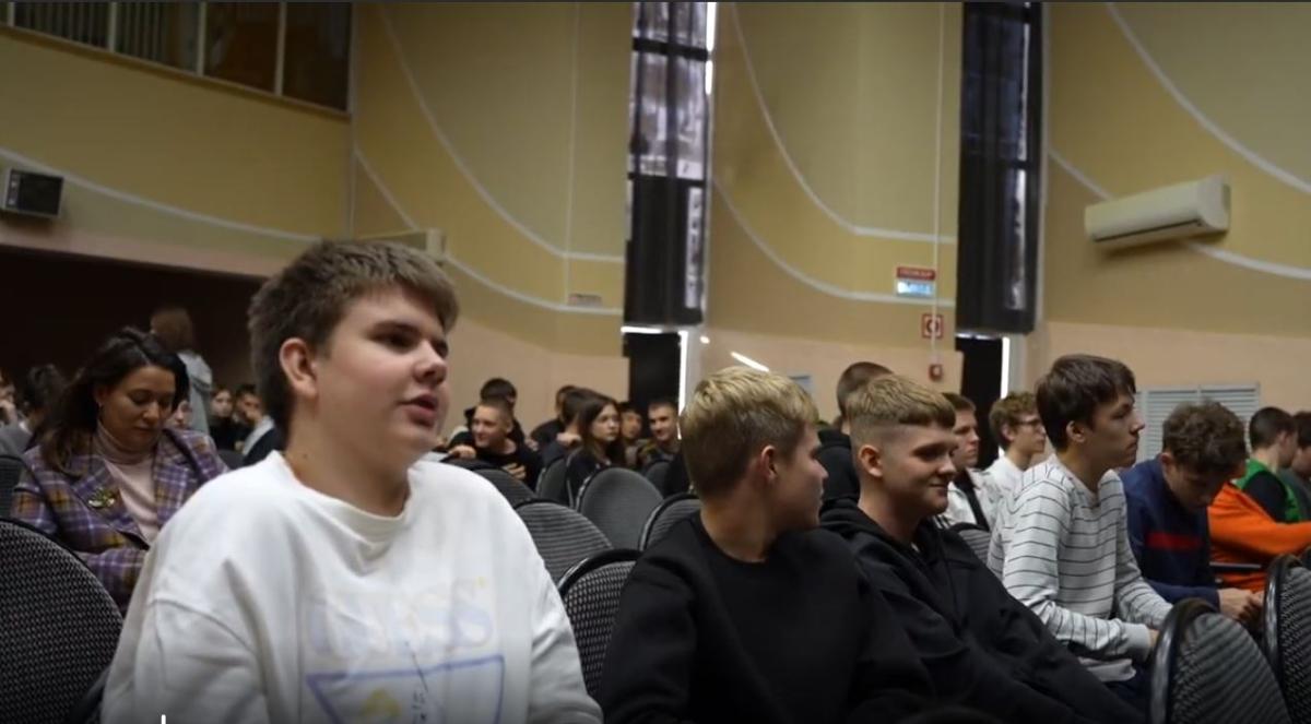 В ДОЦ «Ровесник» стартовал образовательный интенсив «Волонтёры науки» Фото 1