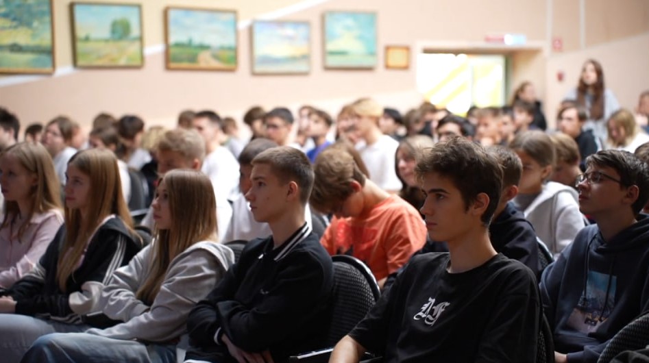 В ДОЦ «Ровесник» стартовал образовательный интенсив «Волонтёры науки» Фото 7 В ДОЦ «Ровесник» стартовал образовательный интенсив «Волонтёры науки» Фото 7