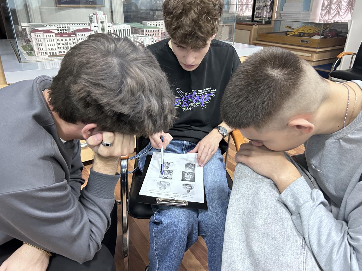 Студенты приняли участие в игре-викторине «Вместе мы – Россия» Фото 8