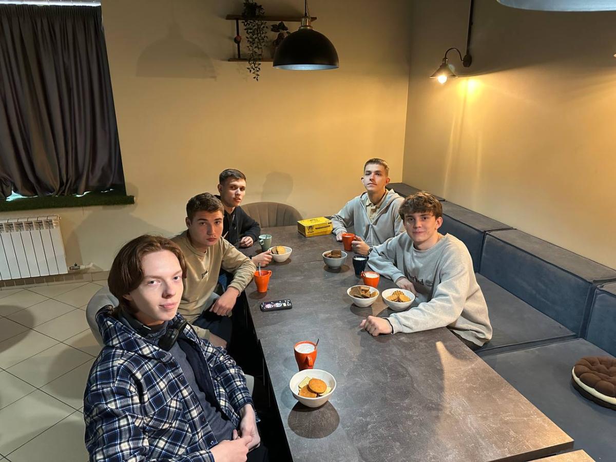 Поздравление летних именинников группы АО «Облкоммунэнерго» Фото 1