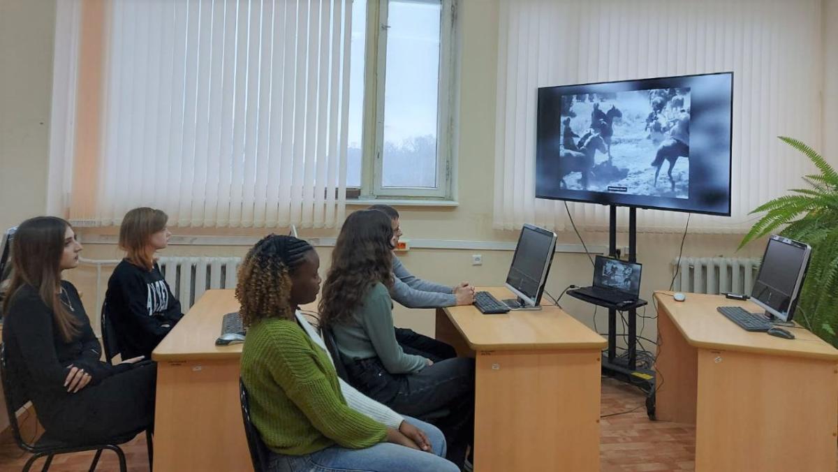 Информационный час "В единстве народа - сила страны" Фото 3