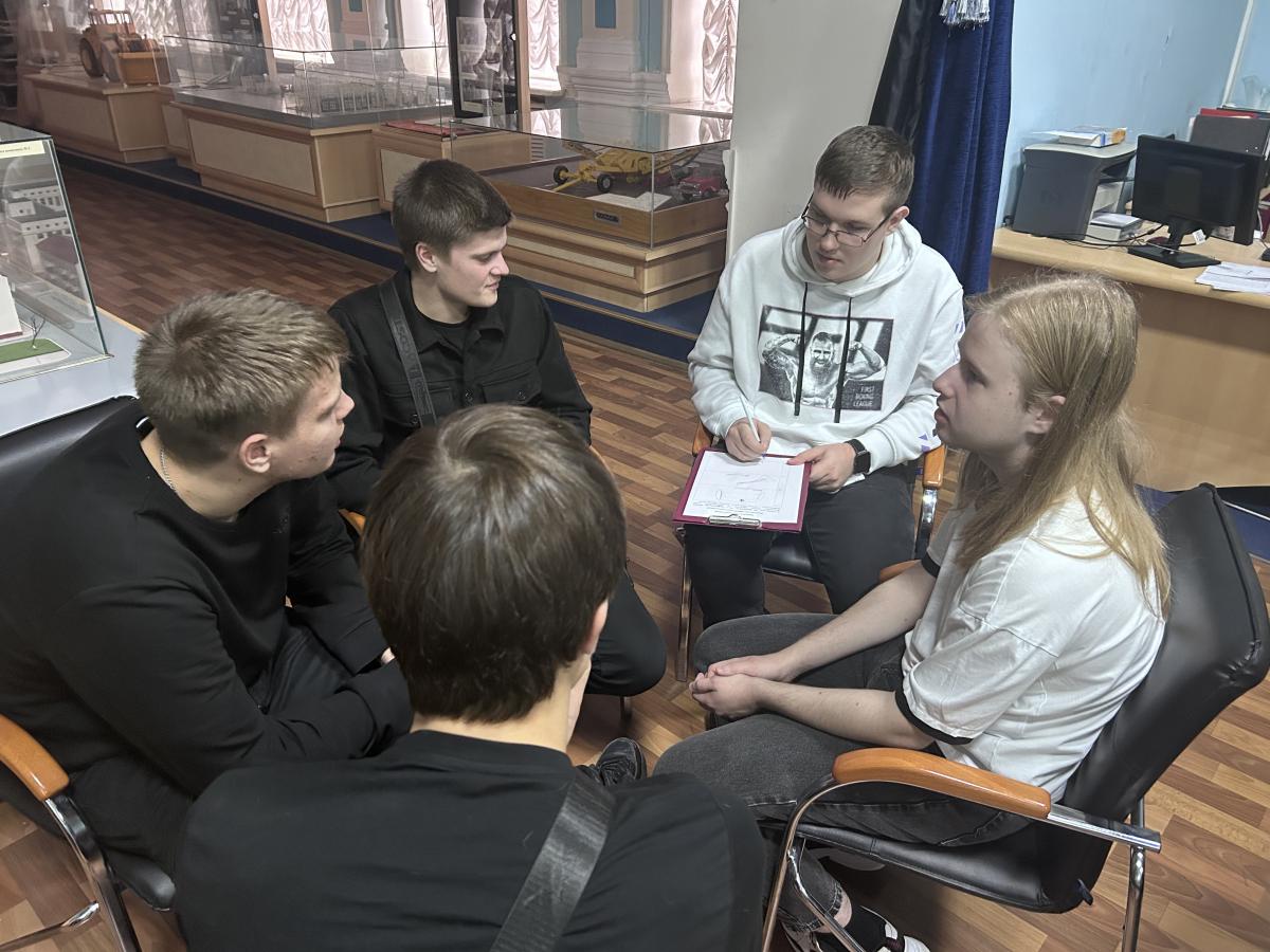 В музее состоялась игра-викторина «Вместе мы  - Россия» Фото 9 В музее состоялась игра-викторина «Вместе мы  - Россия» Фото 9