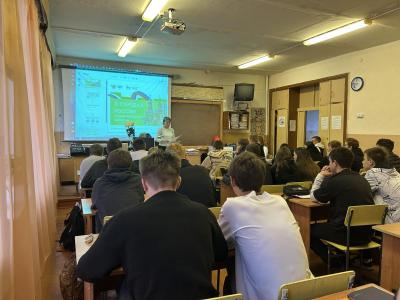 «РАЗГОВОРЫ О ВАЖНОМ» в группе МСГ-18201 и МСГ-18302, тема занятия «О городах России. Ко Дню народного единства».