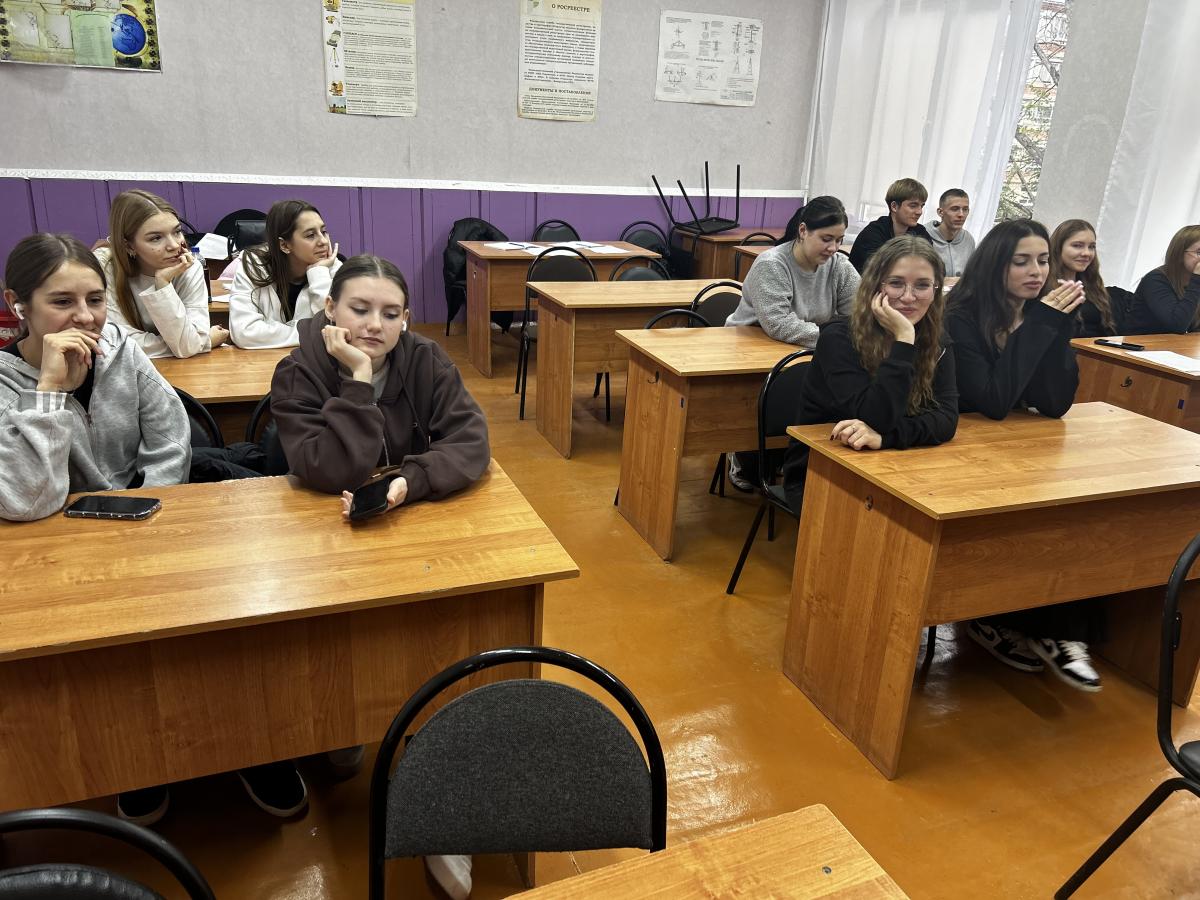 Классный час в группе З-18301 на тему: "О городах России" Фото 1