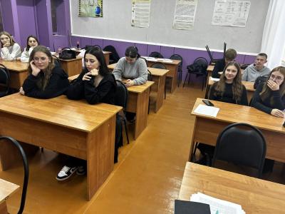 Классный час в группе З-18301 на тему: "О городах России"