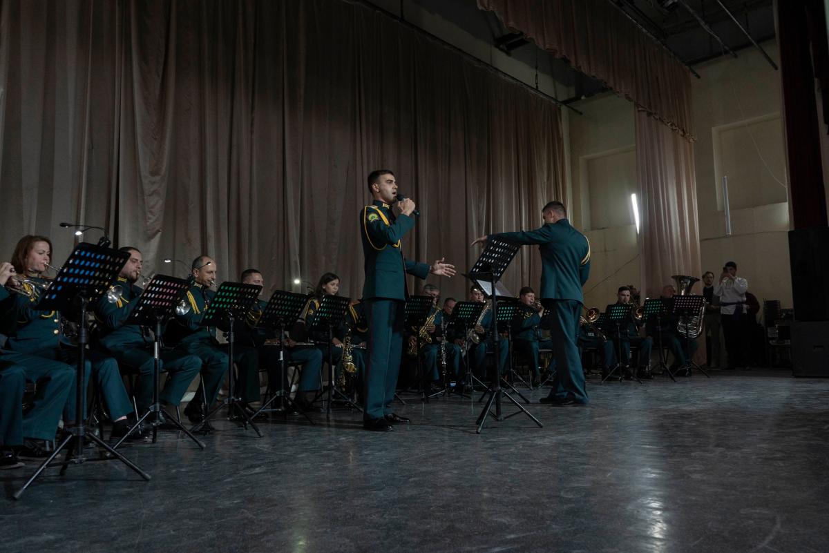 Торжественный концерт ко Дню народного единства состоялся в Вавиловском университете Фото 4