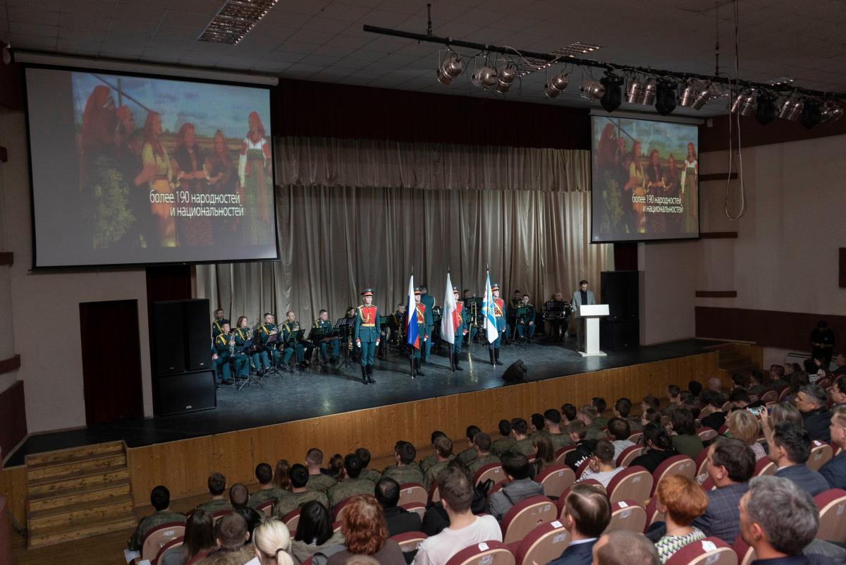 Торжественный концерт ко Дню народного единства состоялся в Вавиловском университете