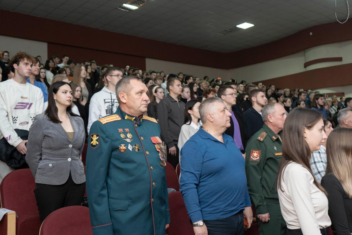 Торжественный концерт ко Дню народного единства состоялся в Вавиловском университете Фото 13