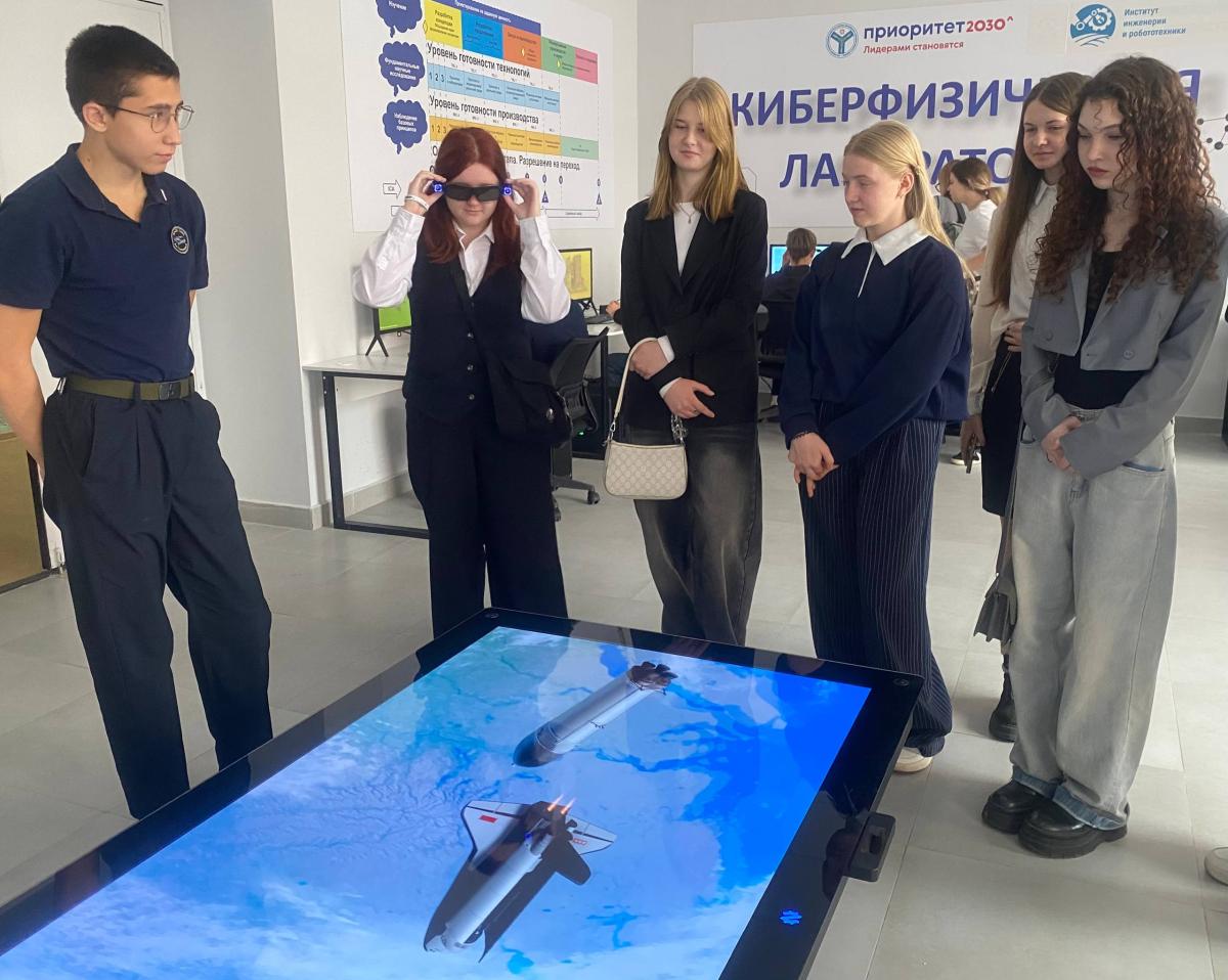 Школьники р.п. Соколовый посетили Вавиловский университет с экскурсией Фото 10