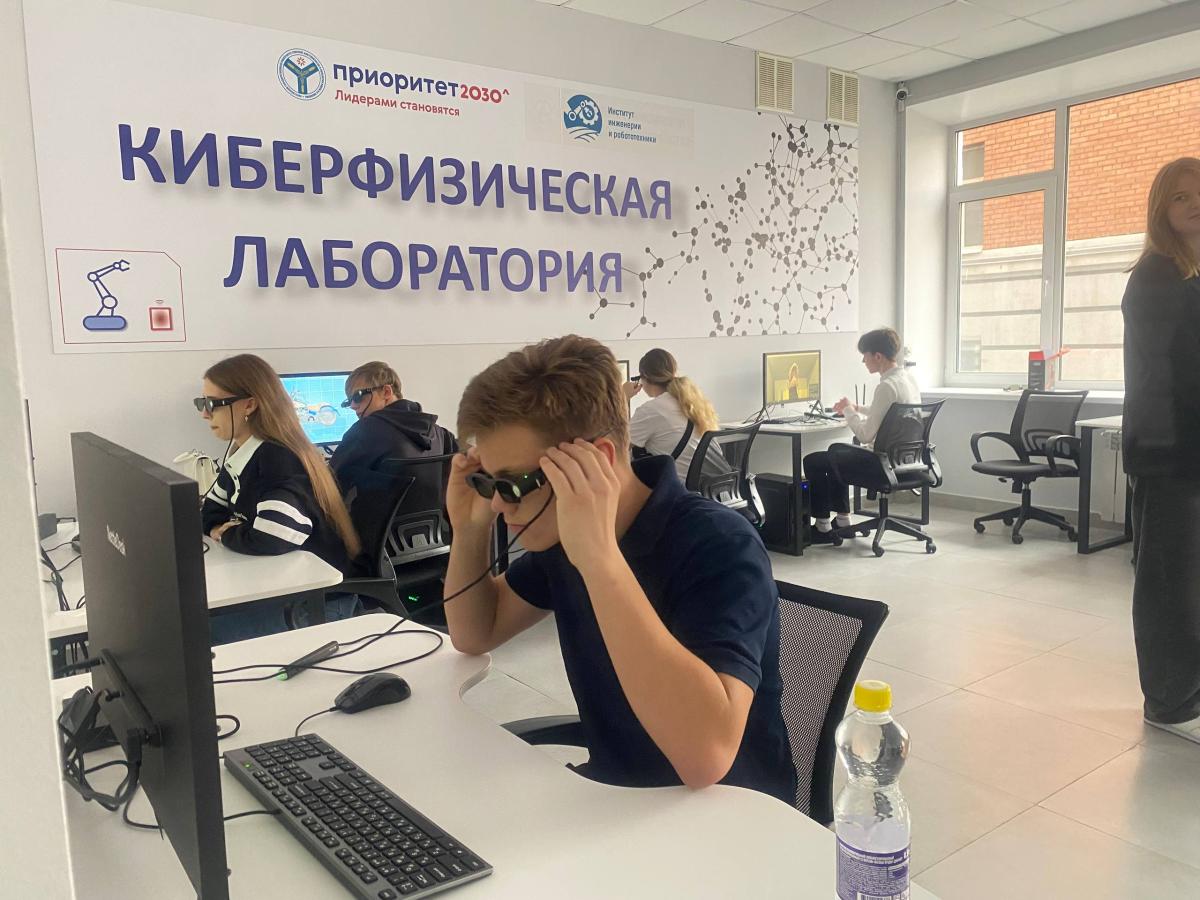 Школьники р.п. Соколовый посетили Вавиловский университет с экскурсией Фото 11