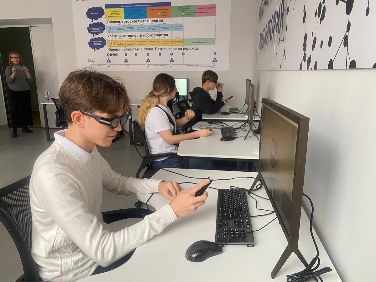 Школьники р.п. Соколовый посетили Вавиловский университет с экскурсией Фото 12