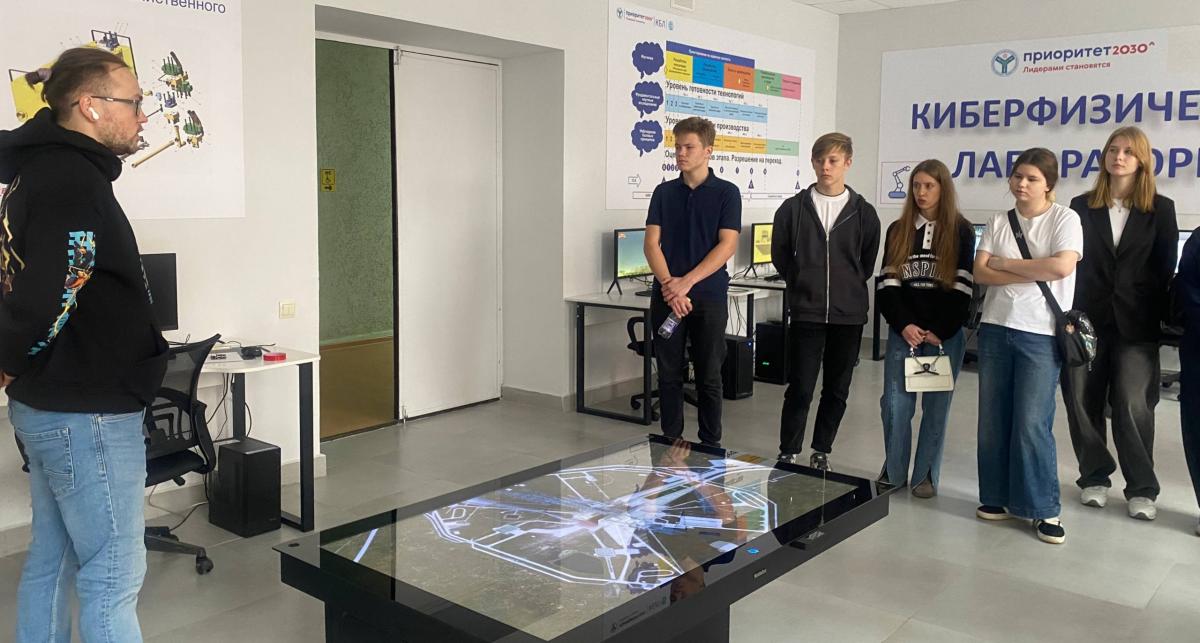 Школьники р.п. Соколовый посетили Вавиловский университет с экскурсией Фото 13