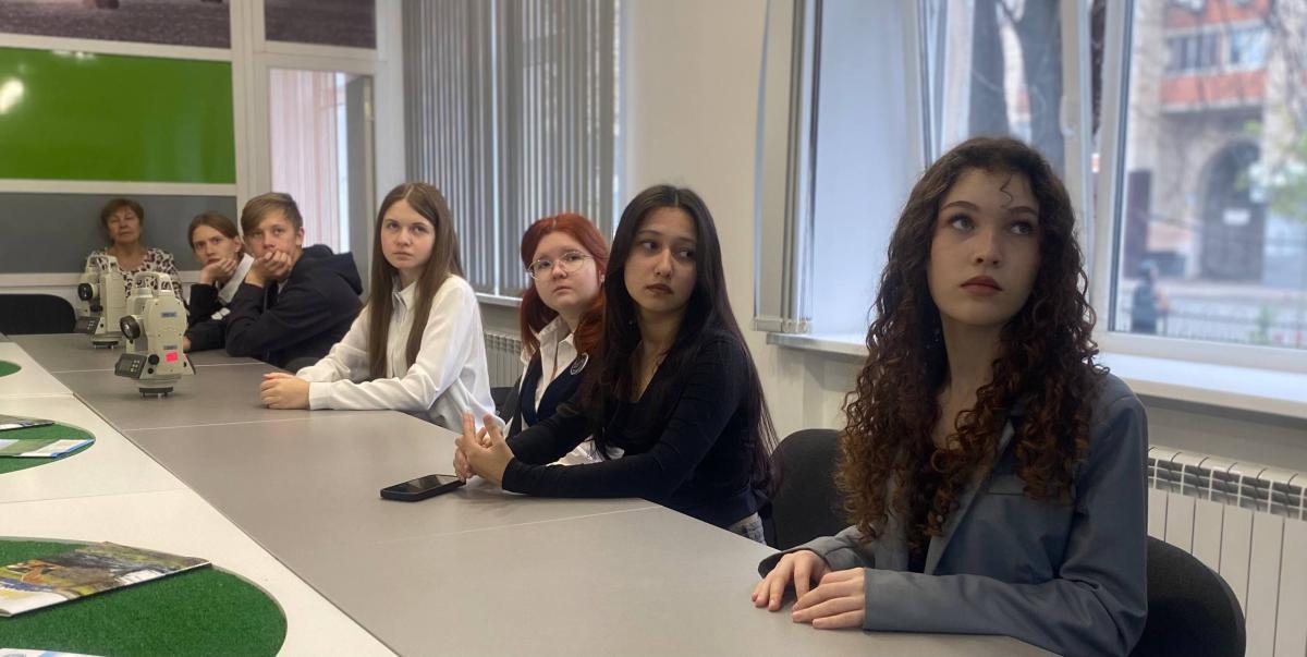 Школьники р.п. Соколовый посетили Вавиловский университет с экскурсией Фото 15